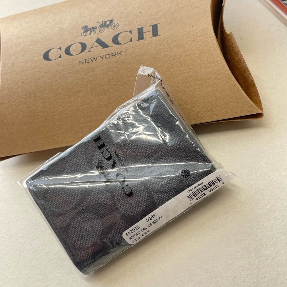 (new+tag+box) Coach Men bifold + card case wallet size 4.25x3 inch - Picture 8 of 13